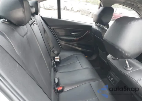 2013 BMW 328I xDrive z USA, uszkodzony, nr VIN WBA3B3C50DF541825